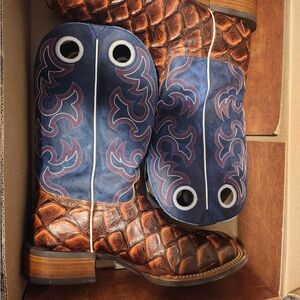 Men's Blue and Brown Patterned Boots